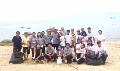 Beach Cleaning Team (Absolute Sanctuary, Koh Samui).jpg